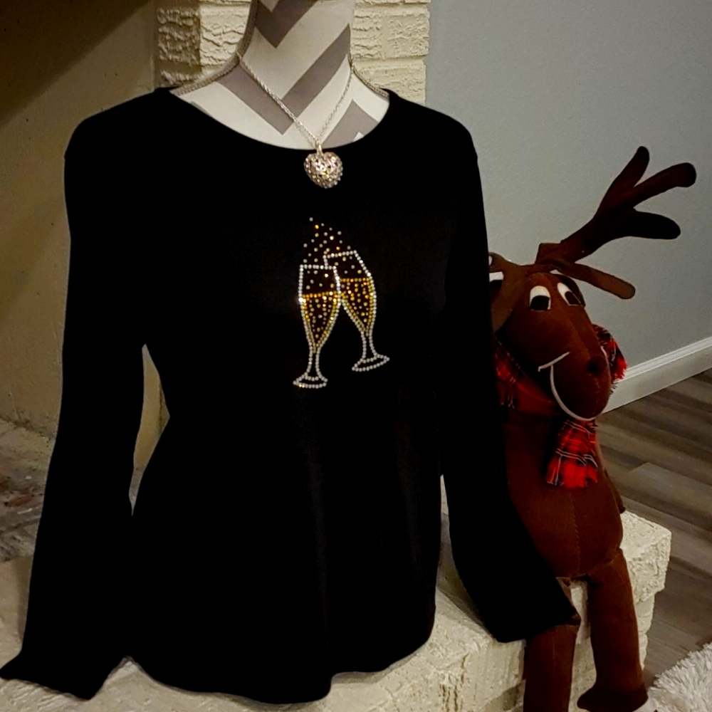 Karen Scott Holiday Top!